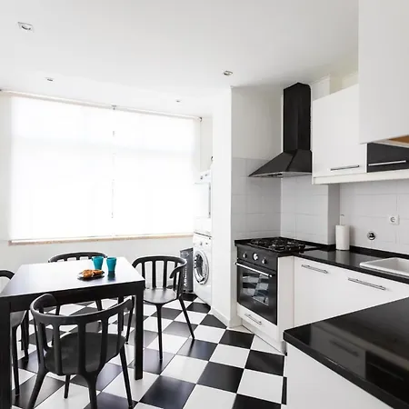 Апартаменти Ambassador River Shower *