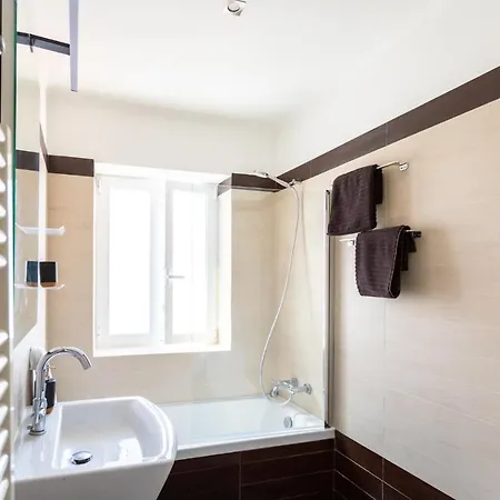 Ambassador River Shower Apartamento Lisboa