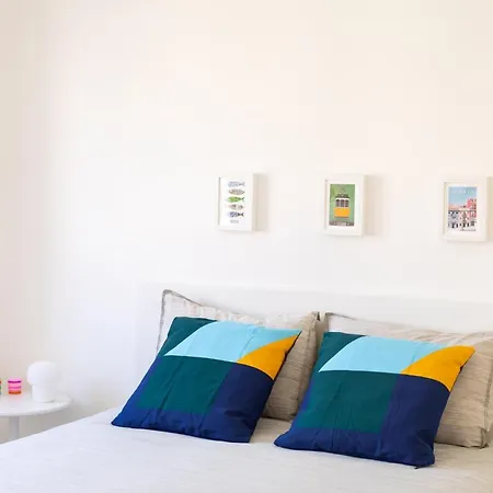 Ambassador River Shower