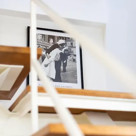 Ambassador River Shower Apartment *