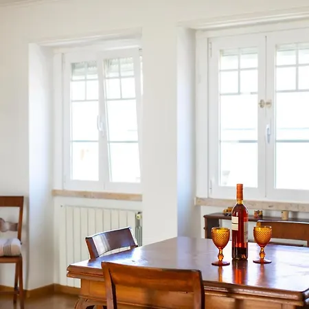 Ambassador River Shower Apartment